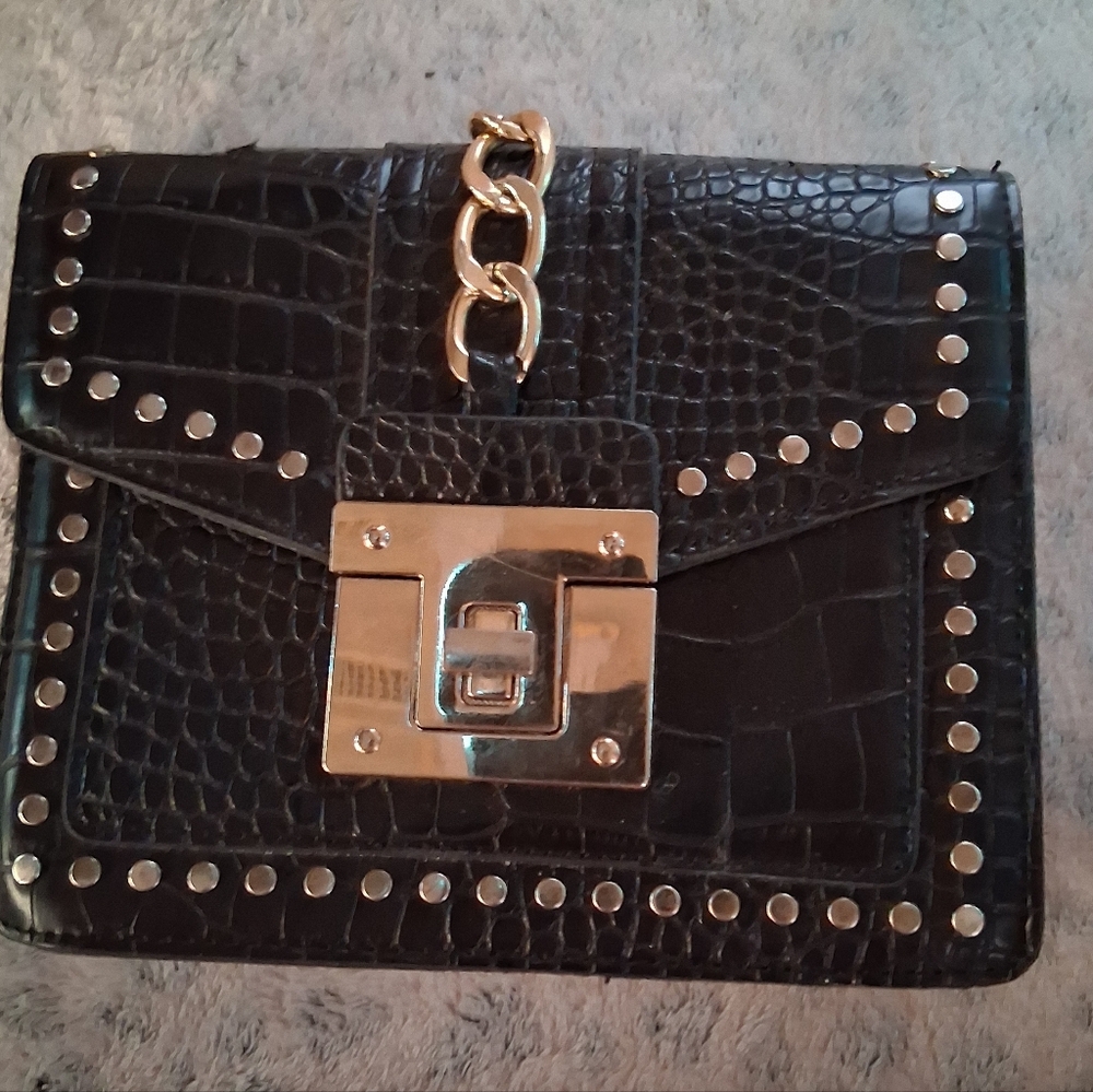Source Unknown Black Croc-Embossed Clutch with Gold Chain and Silver Hardware